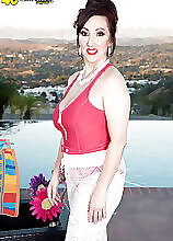 A Day At The Pool With Missy Masters