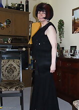 Hairy housewife getting naughty in her living room