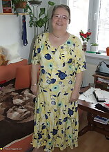 Kinky mama loving to get tied up