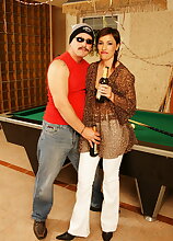 Hot mama takes on a warm creampie