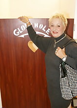 Granny loves whats peeping through the gloryhole