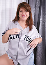 Brunette MILF Alex from AllOver30 poses and spreads after sports