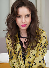 Lenna Ross Slender Beauty