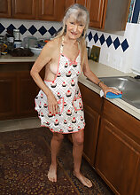 Linda Jones Mature Cook