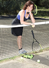 Sonic and Lynn Tennis Lovers