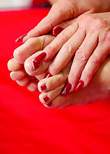 Kinky mature foot fetish adventure with the busty Cougar Romaneta