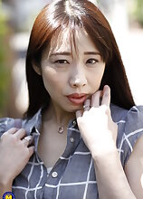 Hairy Japanese MILF Maiko Saeki gets a creampie