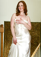 Aella Rae Silky Touch