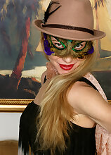 Ciel masked MILF