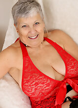 Savana Takes Off Her Lingerie