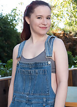 Annabelle Lee takes off her overalls and flashes those perky breasts