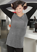 Mature 45 year old Justina from AllOver30 showing a warm hairy pussy