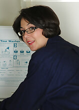 33 year old Calita Jones slips off her clothes to spread doing laundry