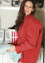 33 year old housewife Victoria Johnson spreading in the wash room