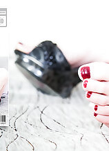MILF Agnes loves playing with her feet and pussy when alone, it's her naughty fetish
