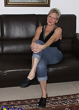 Angie is a big tit granny amateur swinger from Germany with a love for cocks and fucking