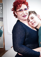 Mature.nl - Facesitting big ass stepmom Luna seduces her stepson to hardcore fuck her and eat her ass!