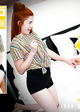Mature.nl - Teeny babe Keira Love is all into eating granny Inna White's pussy on holiday