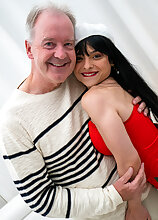 Mature.nl - Grandpa's wet, horny and young holiday gift is ready for him