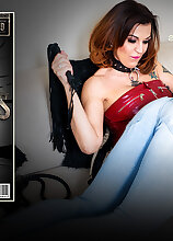 Mature.nl - Diana is a MILF mistress with a fond love for naughty toyboys