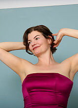 Mature.nl - Hairy Mature Amateur Clare is telling her kinky secrets
