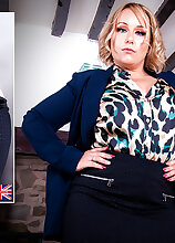 Mature.nl - Mom Ashley Riders beautiful big ass