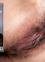 Mature.nl - Mature Gerda Ice fingering her hairy pussy